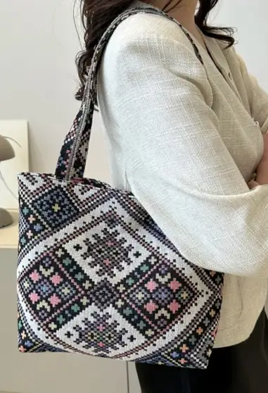 LIKE STYLE Women Multicolor Shoulder Bag