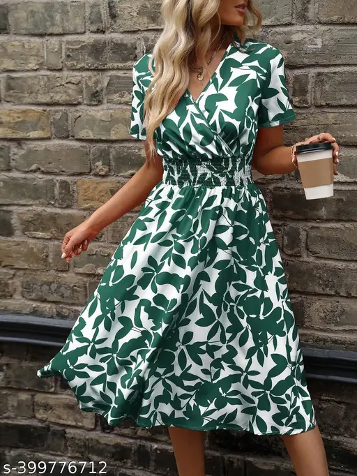 Honky Tonky Women's Floral Round Neck Green Dresses