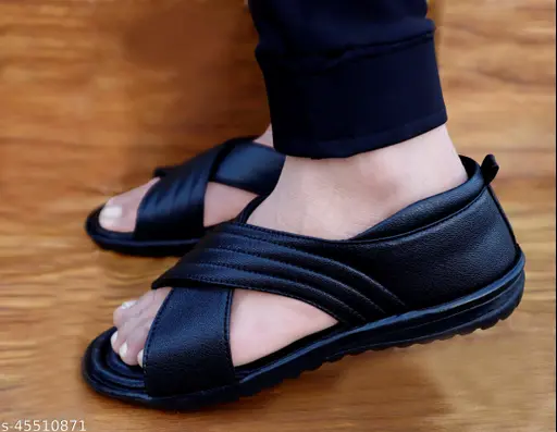 Relaxed Fashionable Men Sandals
