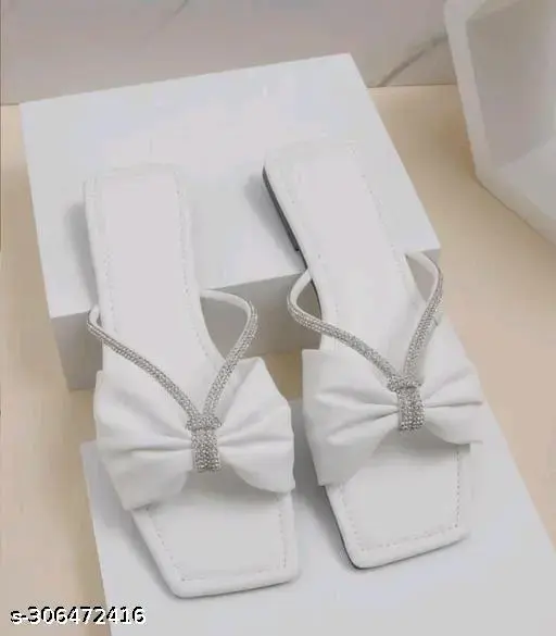 STYLISH FLATS FOR GIRLS OR WOMEN.