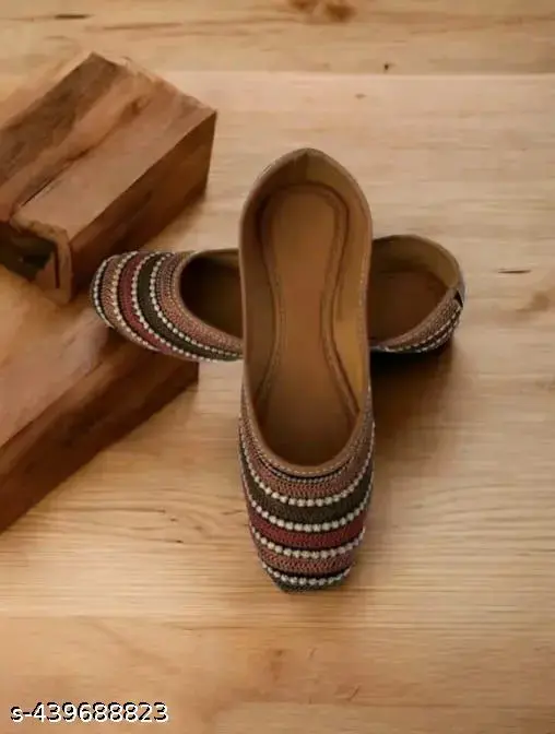 Women Rajhasthani jutti