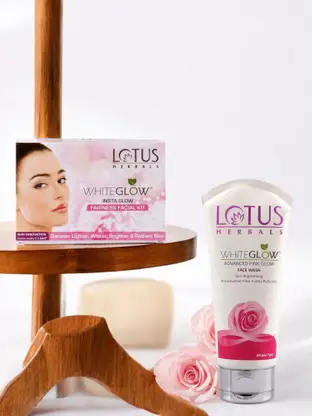 LOTUS HERBALS WhiteGlow Insta Glow Fairness Facial Kit With Pinkglow Facewash